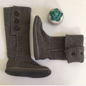 UGG | Classic Cardi Knit boots with buttons in grey